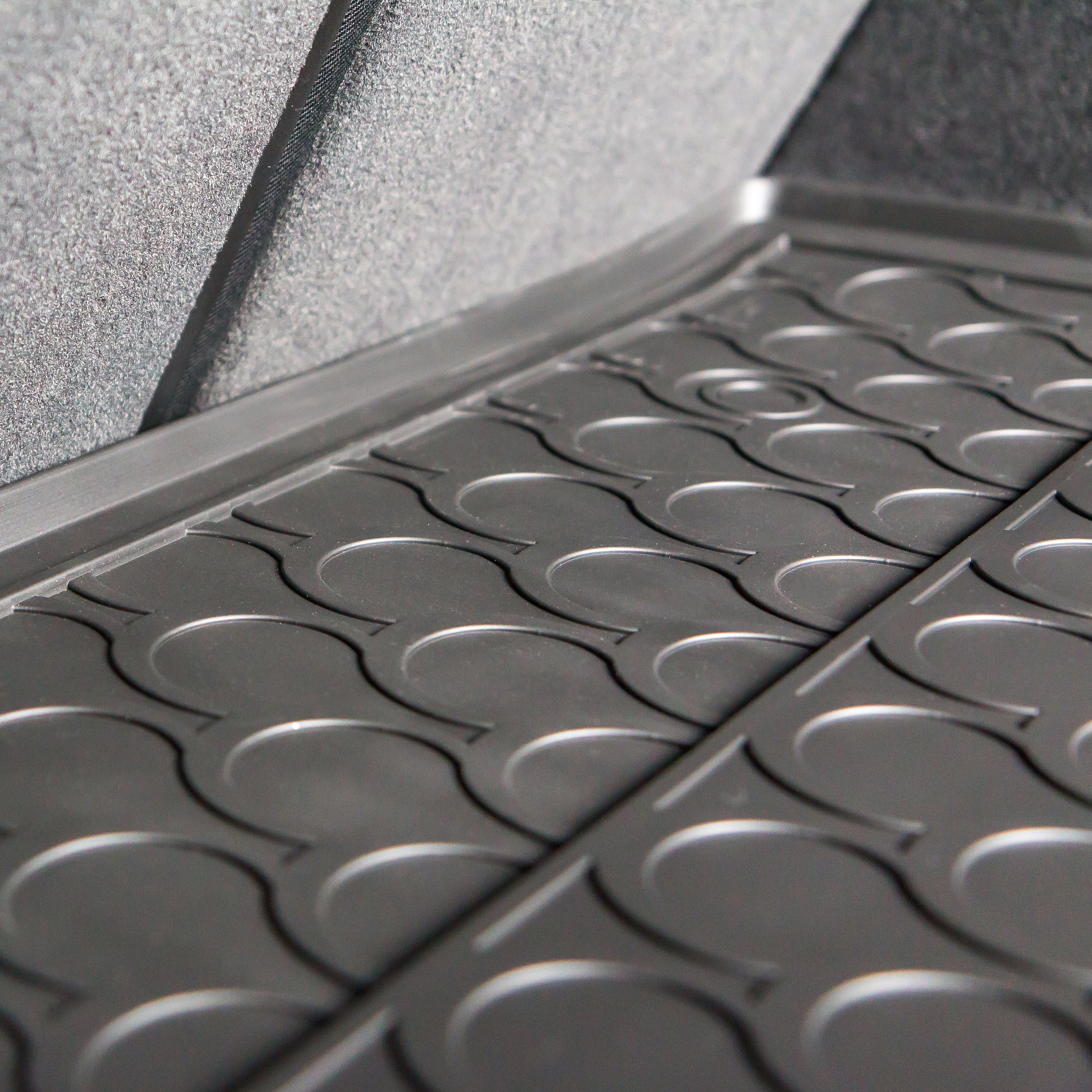 Ford Kuga 2020+ Moulded Rubber Boot Mat - Image 4