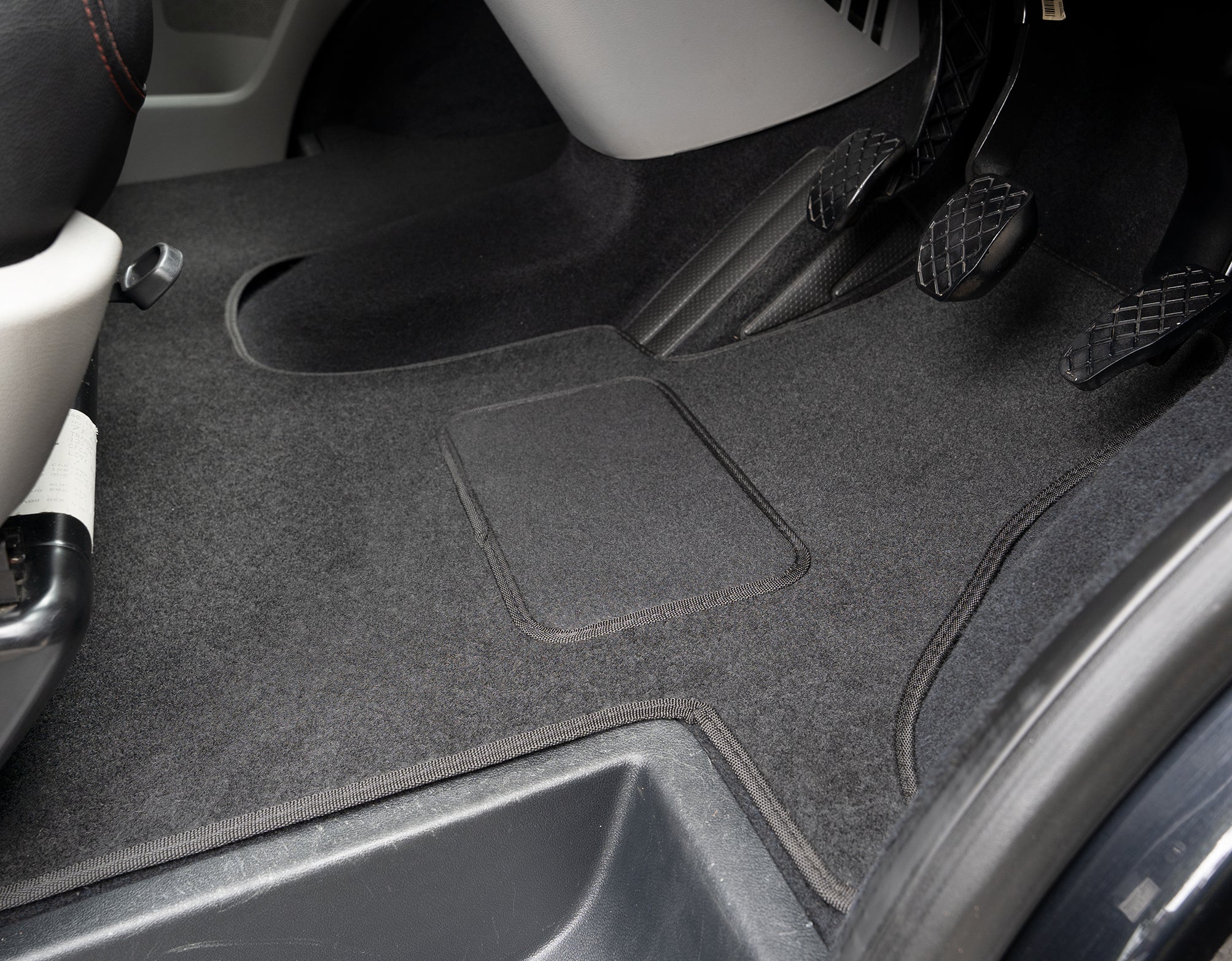 Ford Transit Custom Sport Automatic Van 2019-2023 Van Mats (2 piece front, drivers side holes parallel) - Image 4