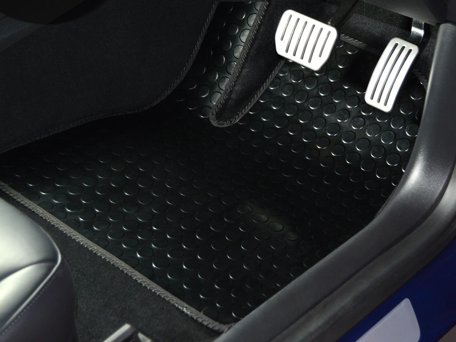 Iveco P510 2002-2008 Truck Mats - Image 5